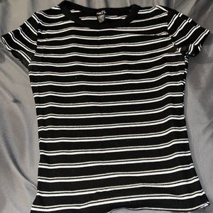 Rue21 short sleeve shirt